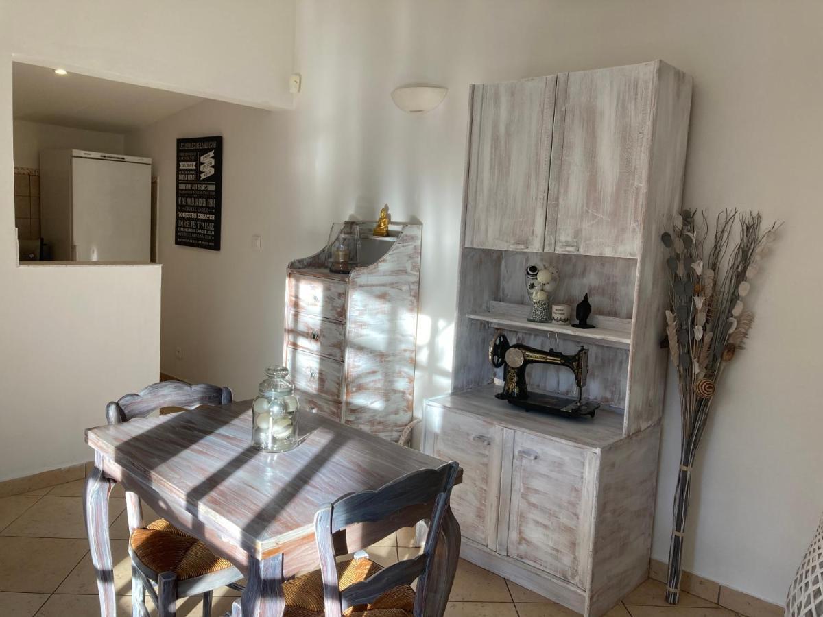 Gite Encore Un Soir Hyères Exterior foto